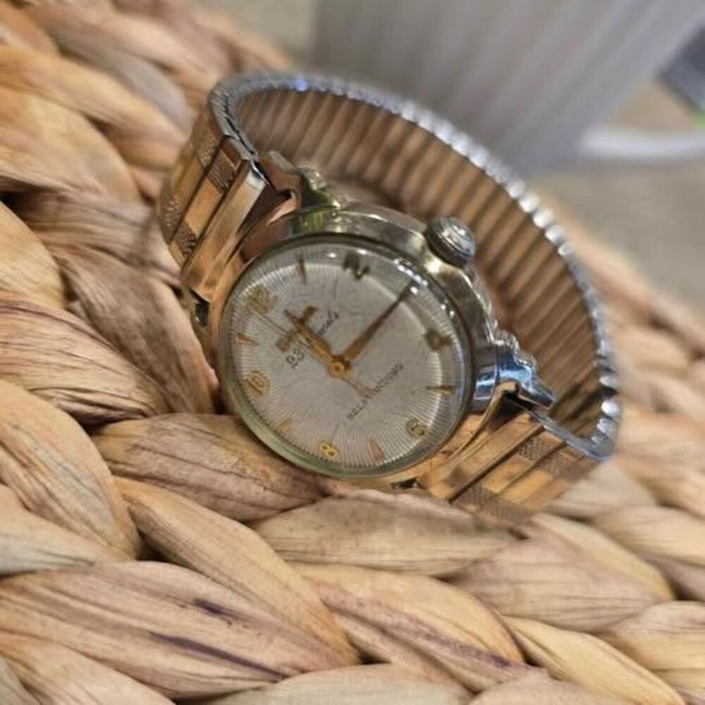 Vintage Bulova 23 Jewel Self-Winding Watch